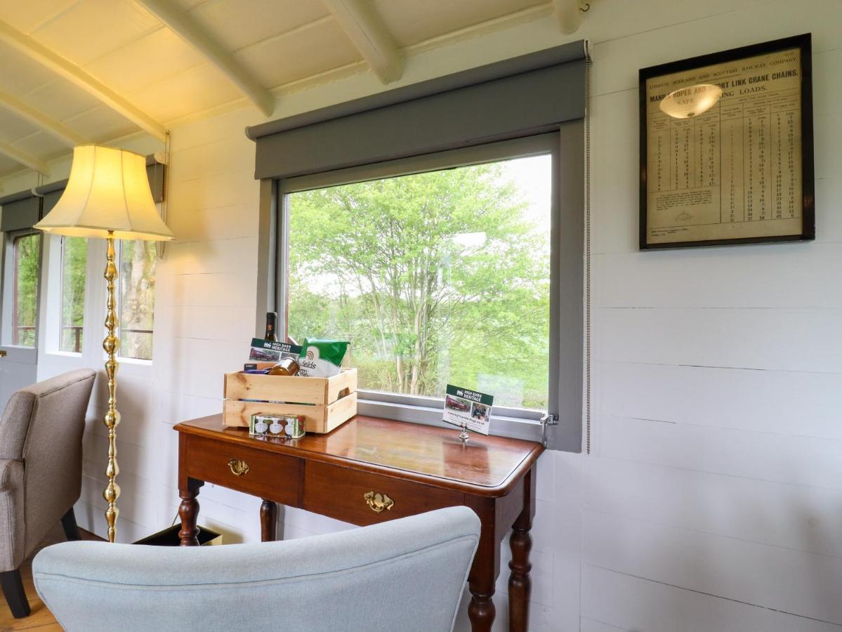 The Carriage At High Barn Heritage Halstead  Exterior foto